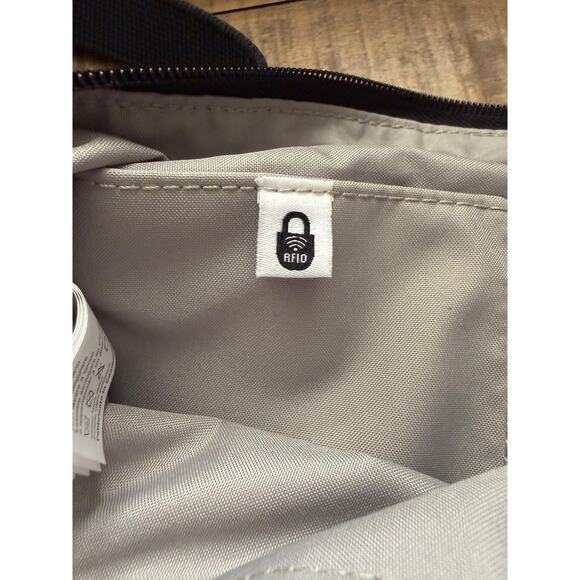 Baggallini Securtex Crossbody Bag Womens Black Anti-Theft RFID Travel Nylon - Picture 11 of 15